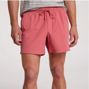 NWT VRST Men’s 5” Everyday Shorts in Pink Rouge in size S